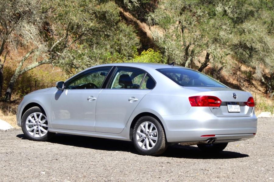  Volkswagen Jetta SE 2014 года  (фото 3 из 32)